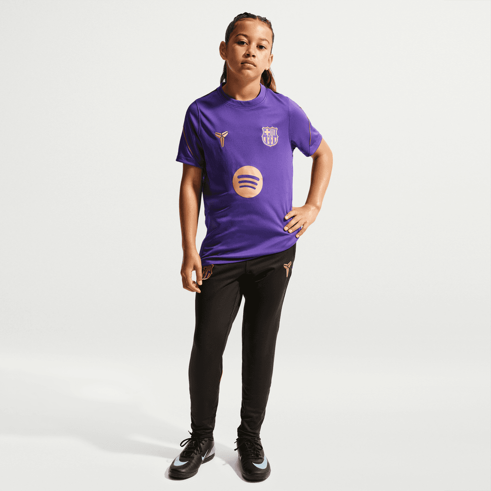 Youth FC Barcelona Strike Top