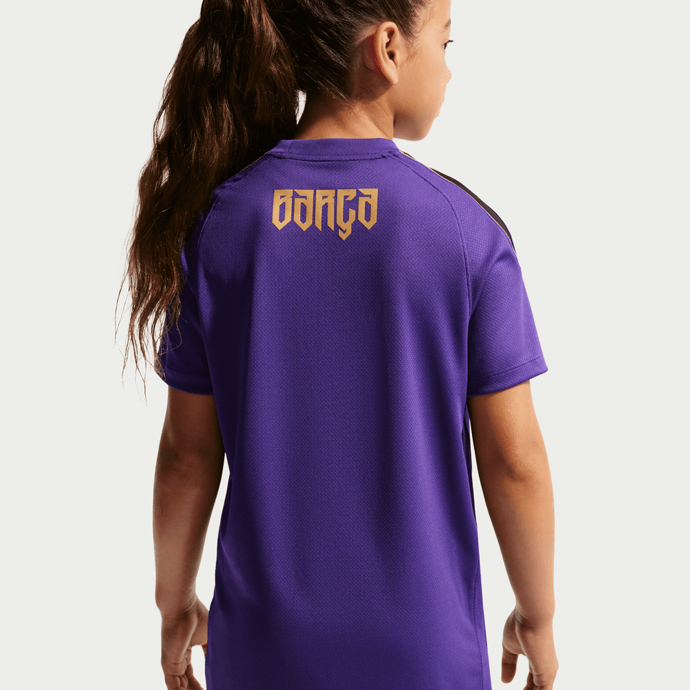 Youth FC Barcelona Strike Top