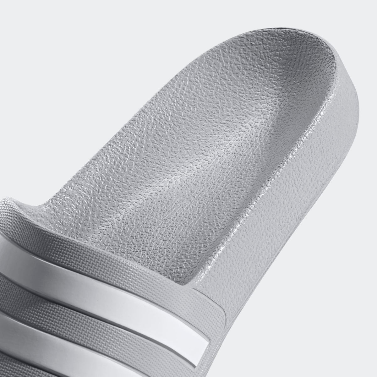 Adilette Aqua Slides