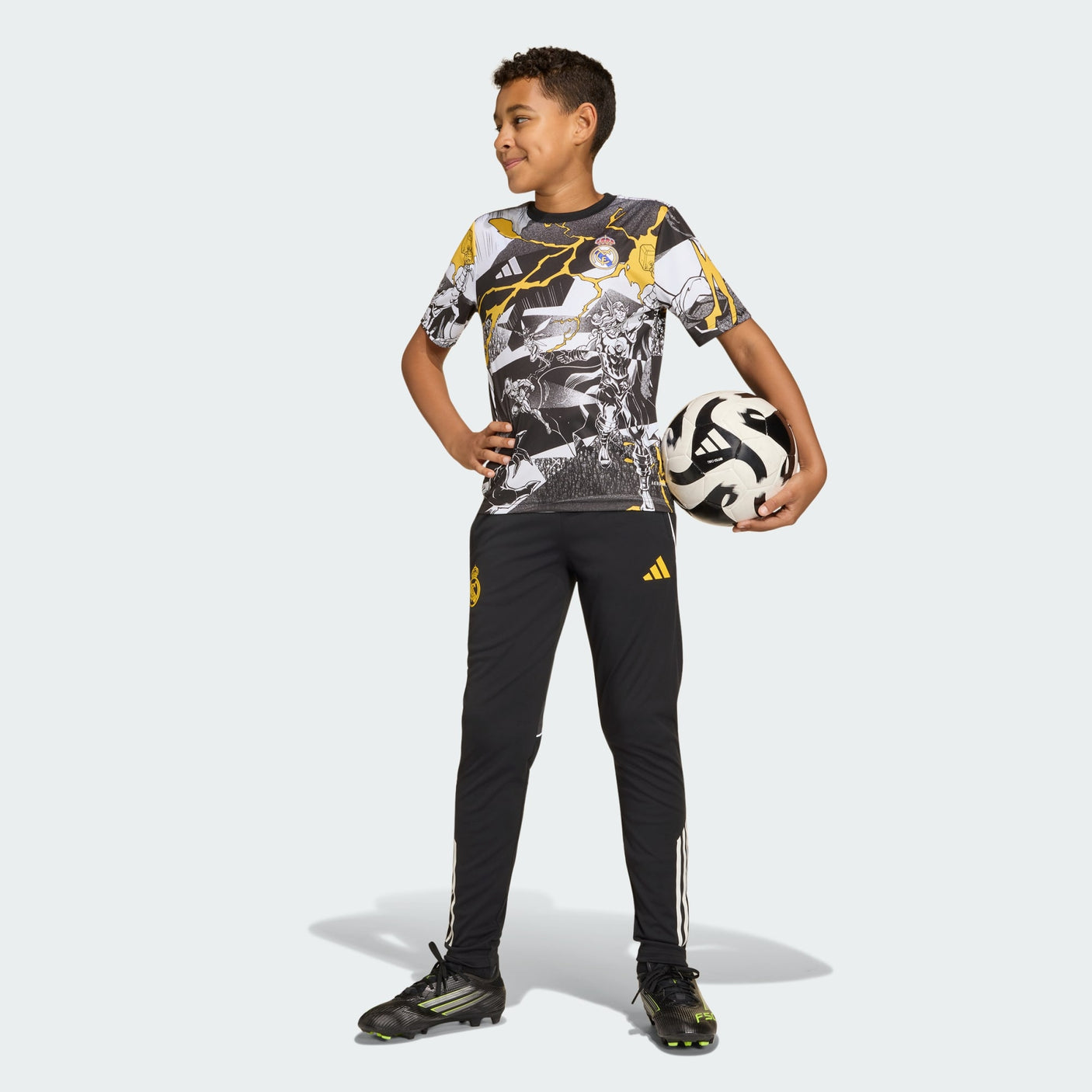 Youth Real Madrid Avengers 25/26 Pre-Match Shirt