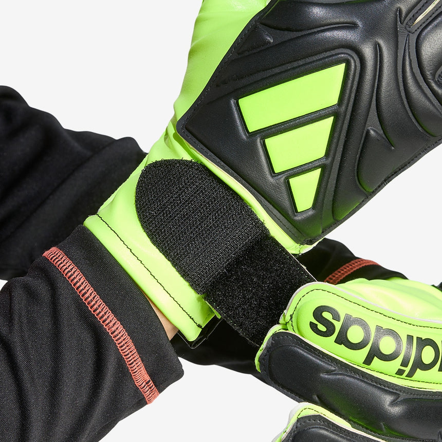 Junior Copa Club Keeper Glove [Black/Lucid Lemon]