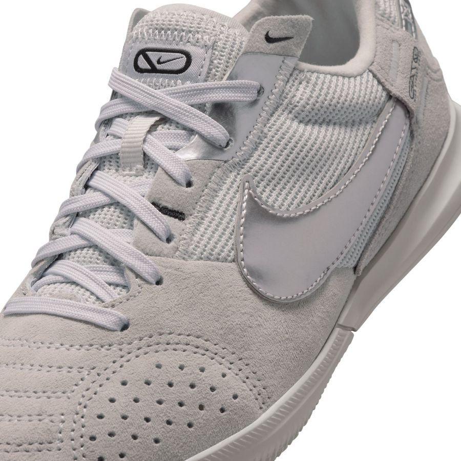 Junior Nike Streetgato IC [Light Smoke Grey/Metallic Silver]