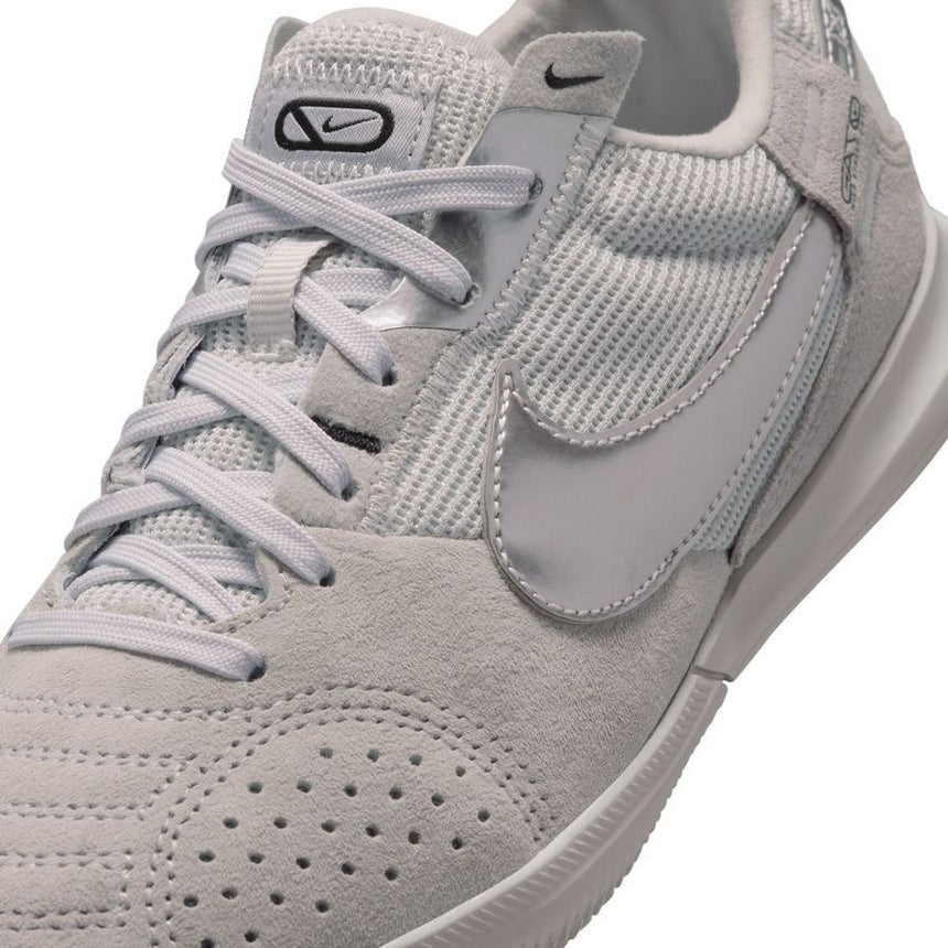 Junior Nike Streetgato IC [Light Smoke Grey/Metallic Silver]