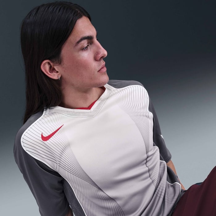 Total 90 Jersey [Lt Graphite/Sail/Gym Red]