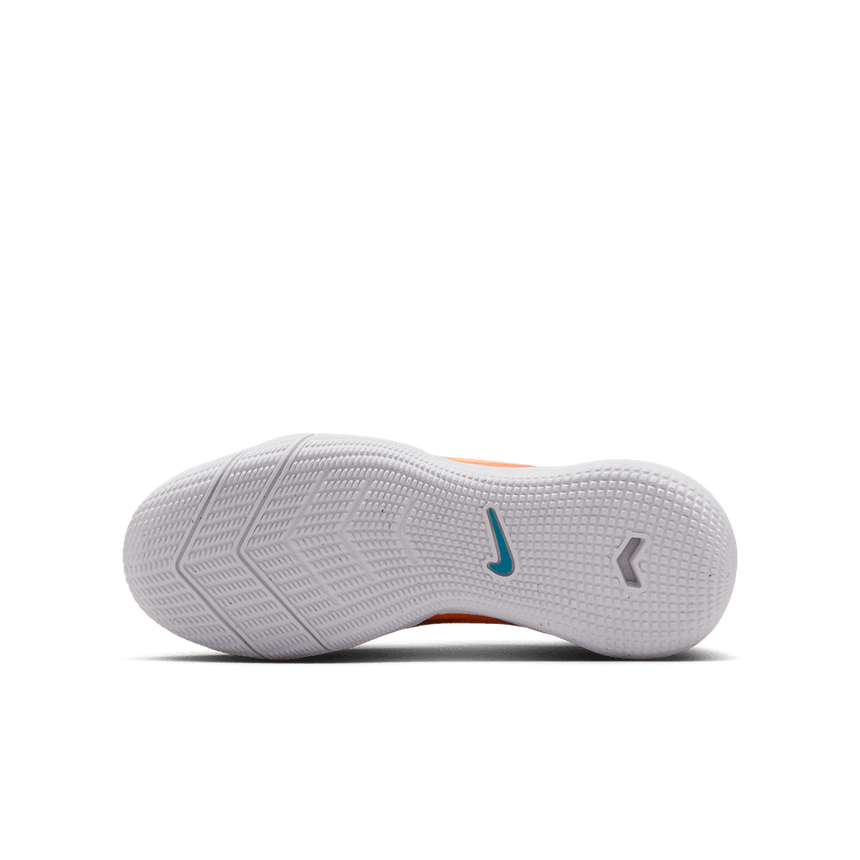 Youth Vapor 16 Academy " Kylian Mbappe" IC