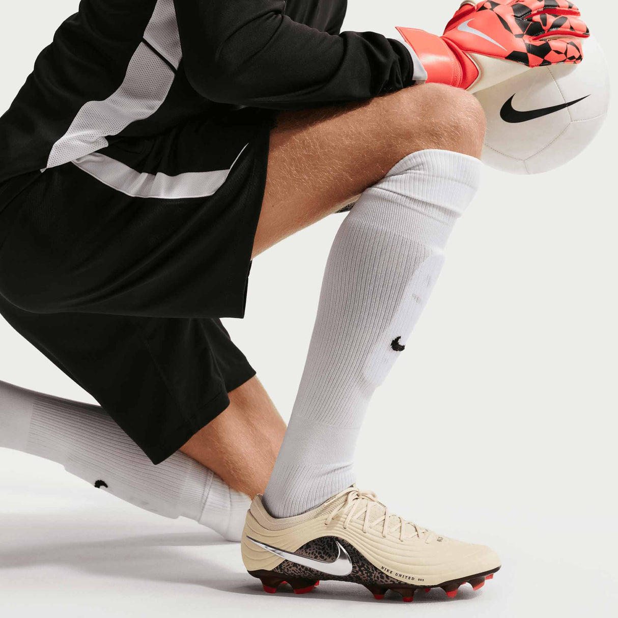 Tiempo Maestro Elite FG [Fossil/Metallic Silver/Burgundy]