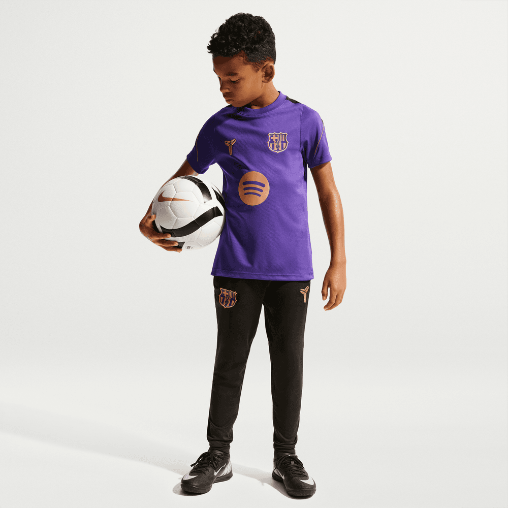 Youth FC Barcelona Strike Top