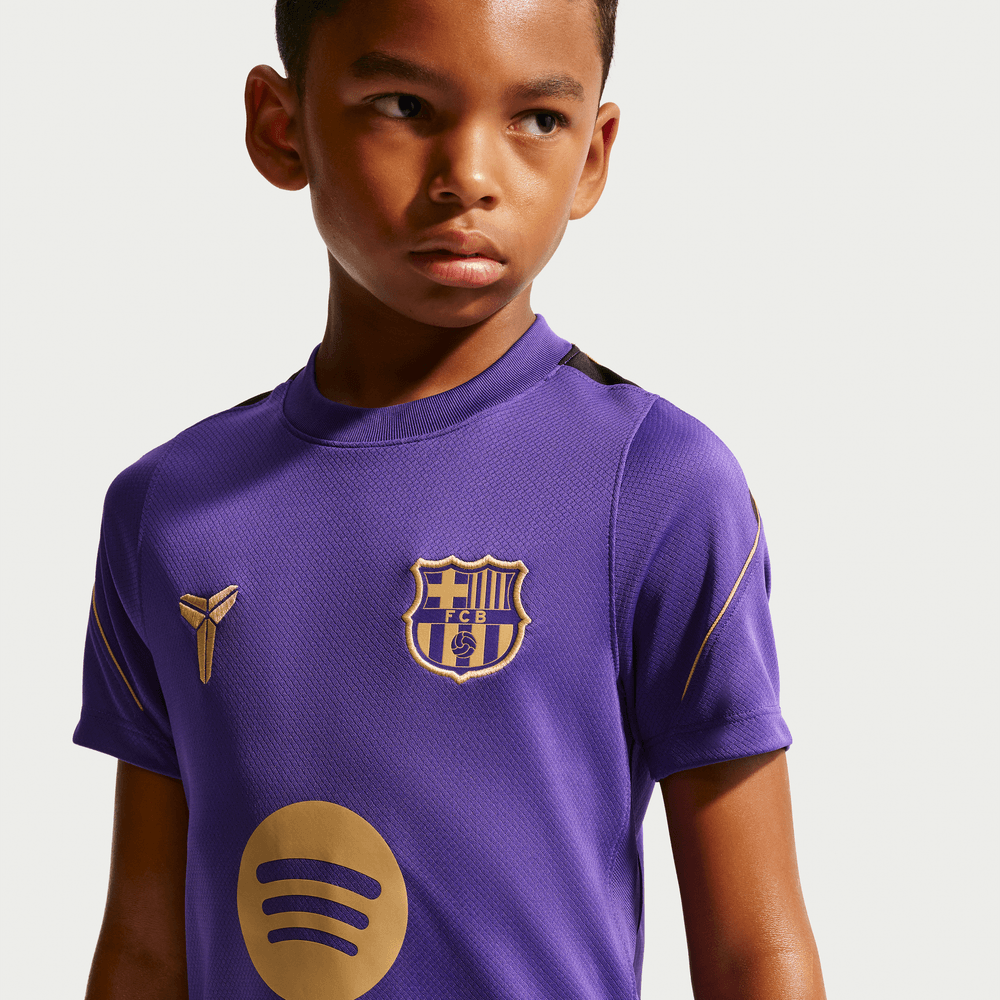 Youth FC Barcelona Strike Top