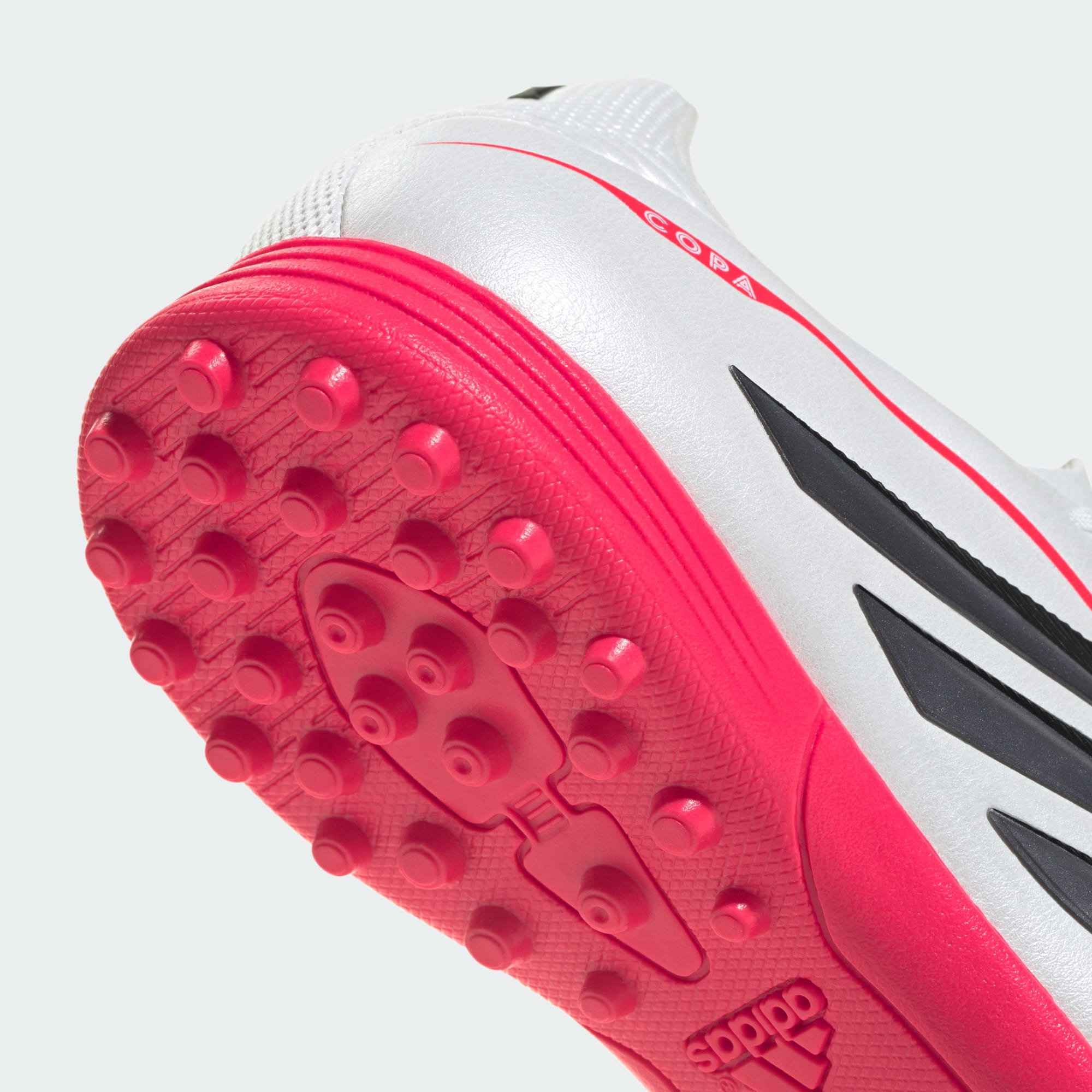 Junior Copa Pure 4 League TF [Zero Metalic/Core Black/Lucid Red]