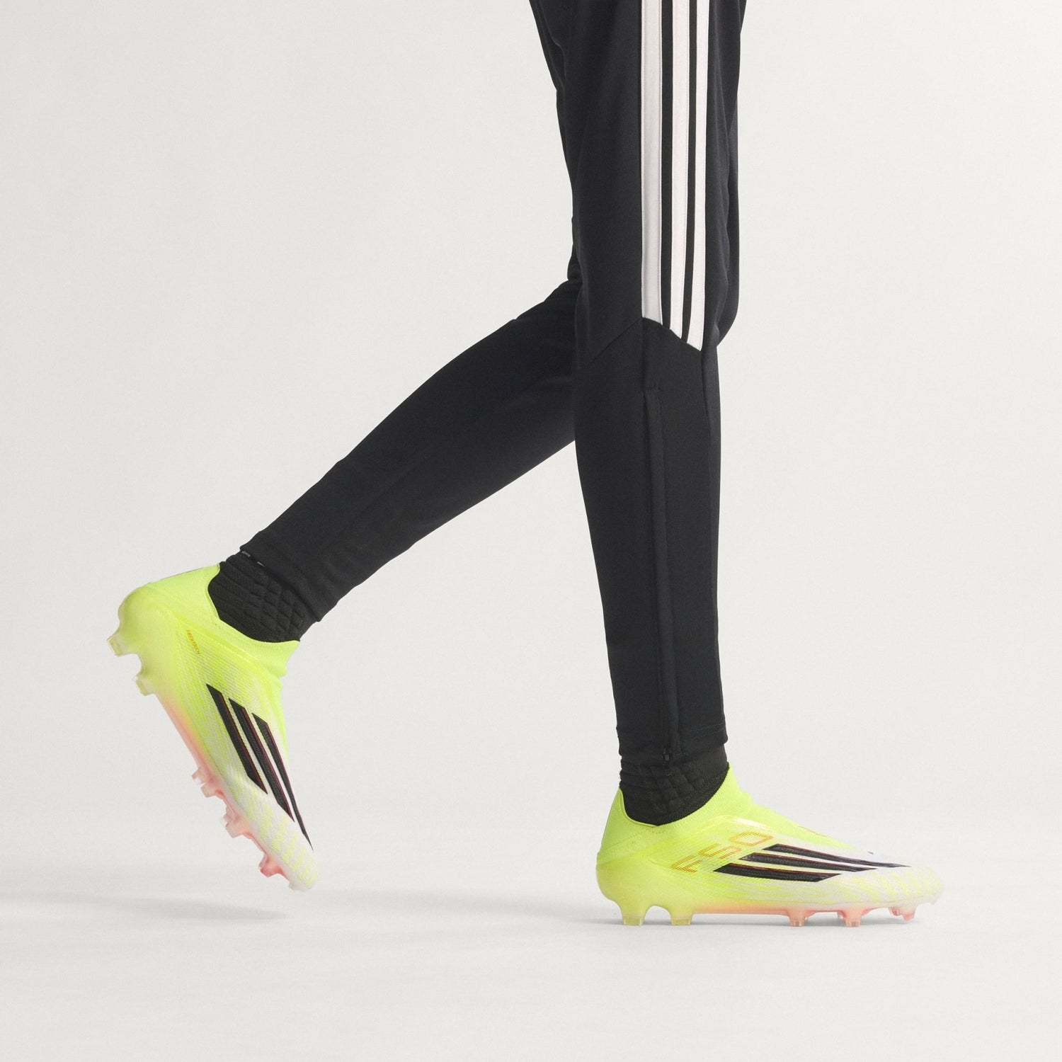 F50 Elite Laceless FG [Team Solar Yellow 2/Core Black/Lucid Red]