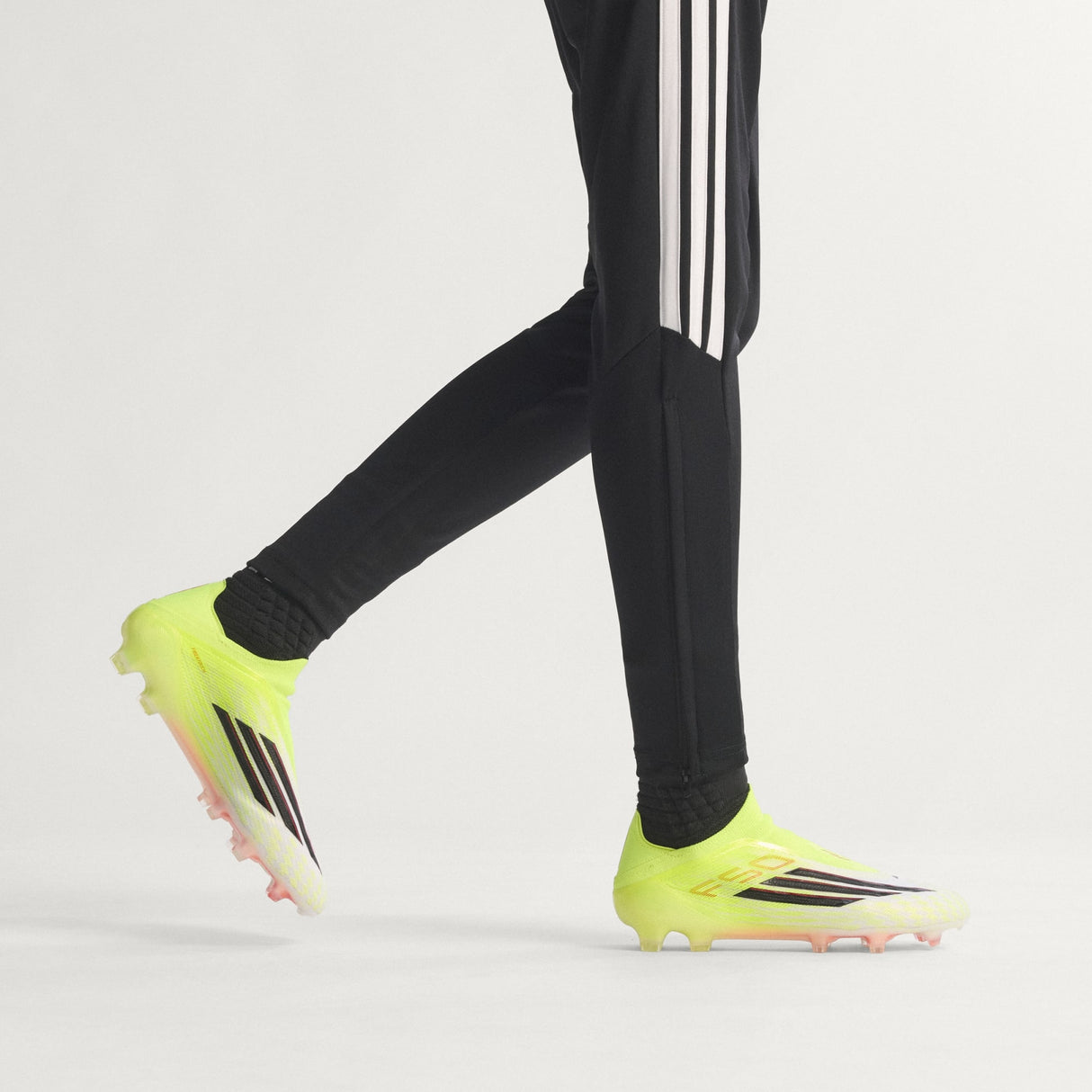 F50 Elite Laceless FG [Team Solar Yellow 2/Core Black/Lucid Red]