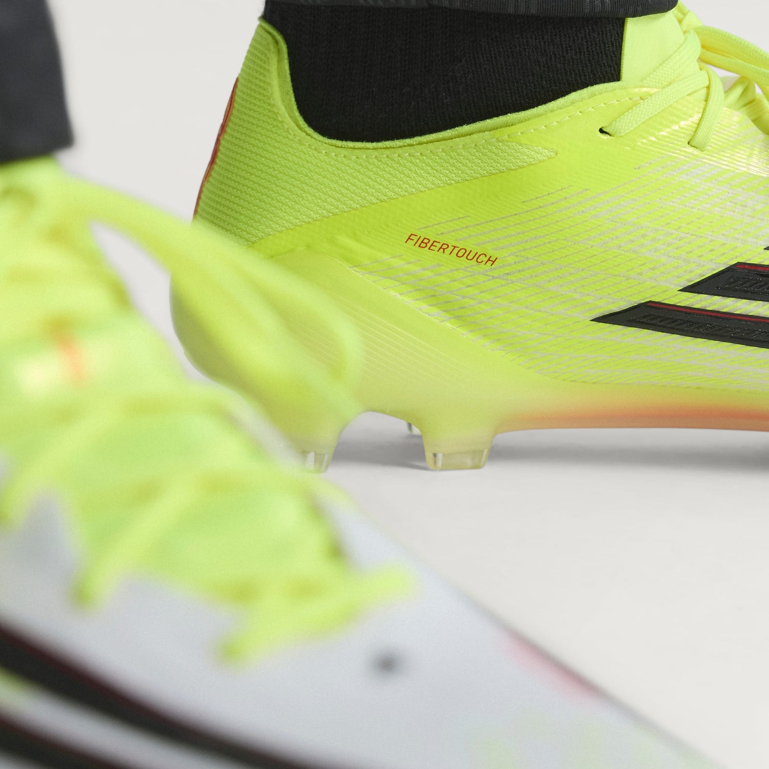 F50 Elite FG [Team Solar Yellow/Black]