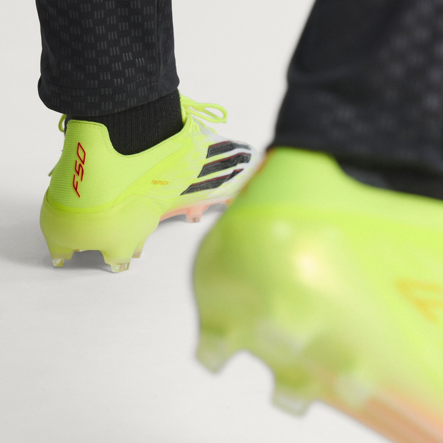 F50 Elite FG [Team Solar Yellow/Black]
