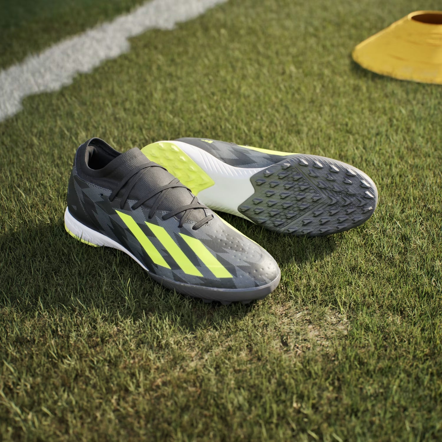 ADIDAS X CRAZYFAST INJECTION FG SOCCER CLEATS Amazon.com | adidas X Crazyfast Injection.3 Youth Firm  main image 2