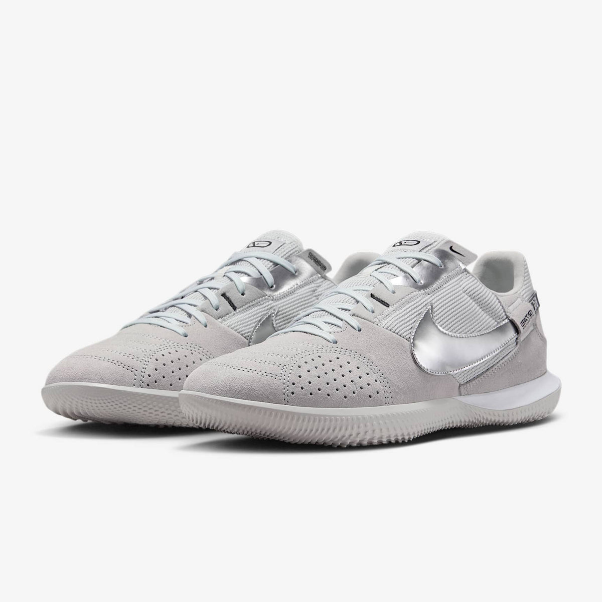 Nike Streetgato IC [Light Smoke Grey/Metallic Silver  display picture 1