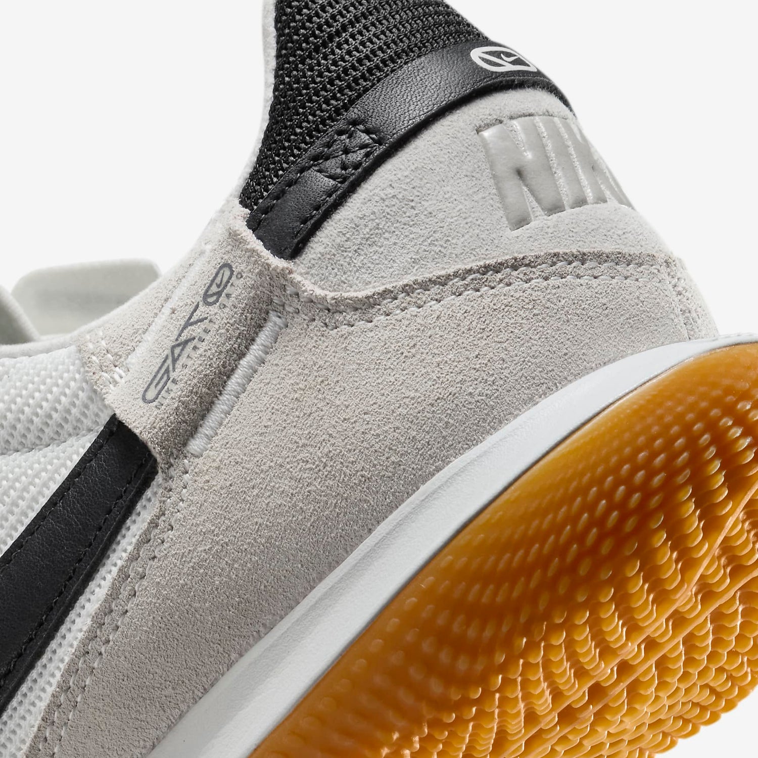 Nike Streetgato [Summit White/Night Forest]