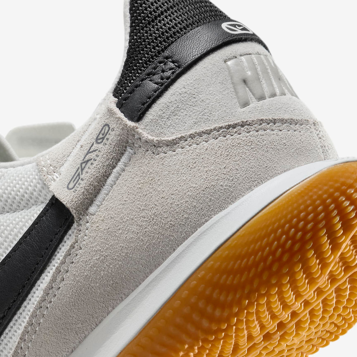 Nike Streetgato [Summit White/Night Forest]