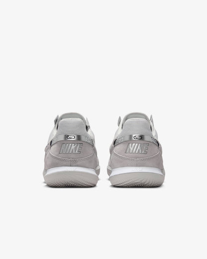 Nike Streetgato IC [Light Smoke Grey/Metallic Silver]