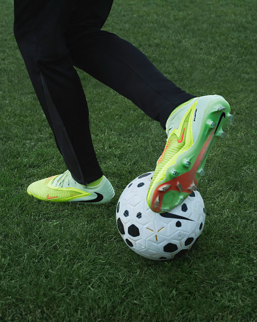 Phantom 6 Low Elite FG [Limelight/Hyper Crimson] – Tursi Soccer Store