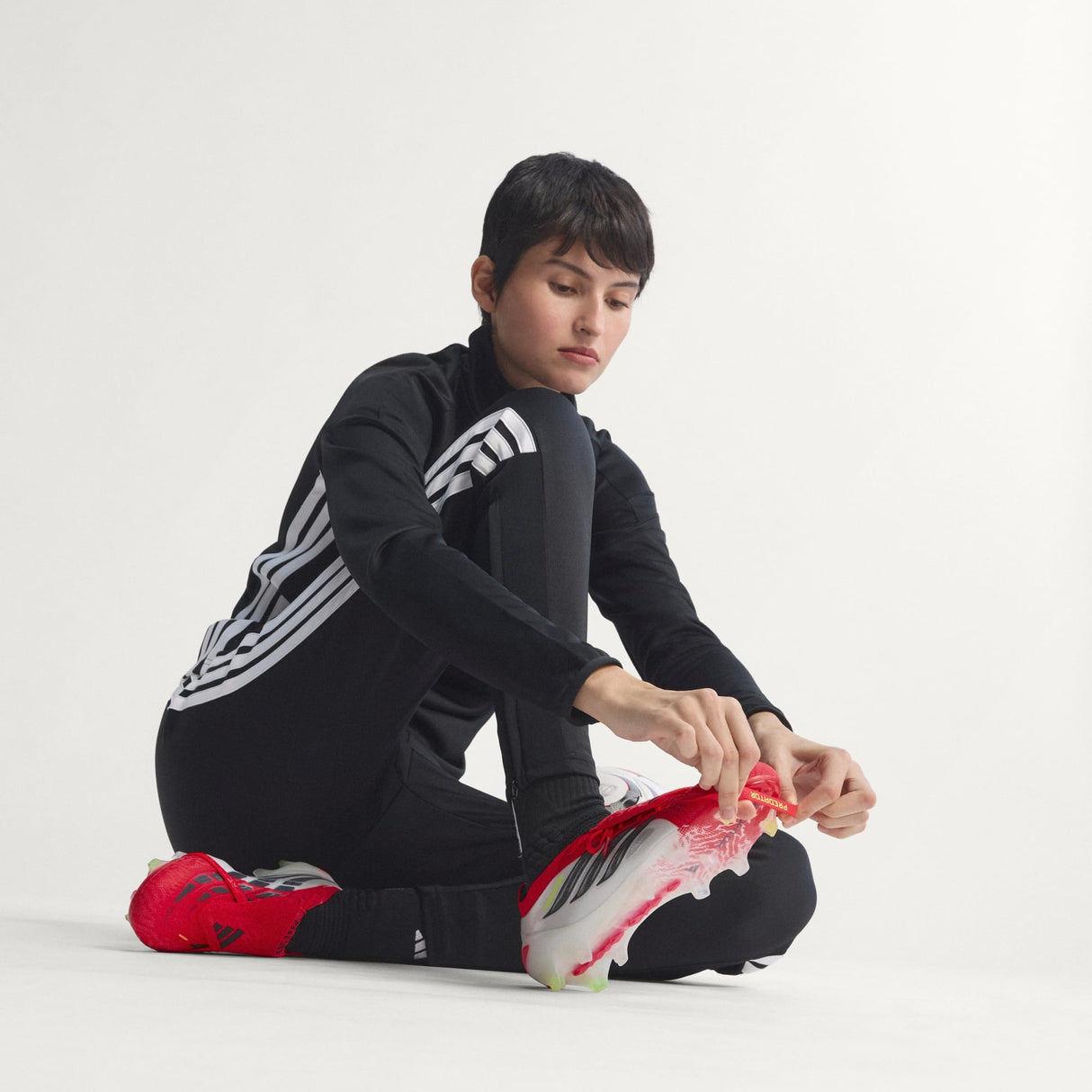 Predator Elite FT FG [Lucid Red/Core Black/Cloud White]