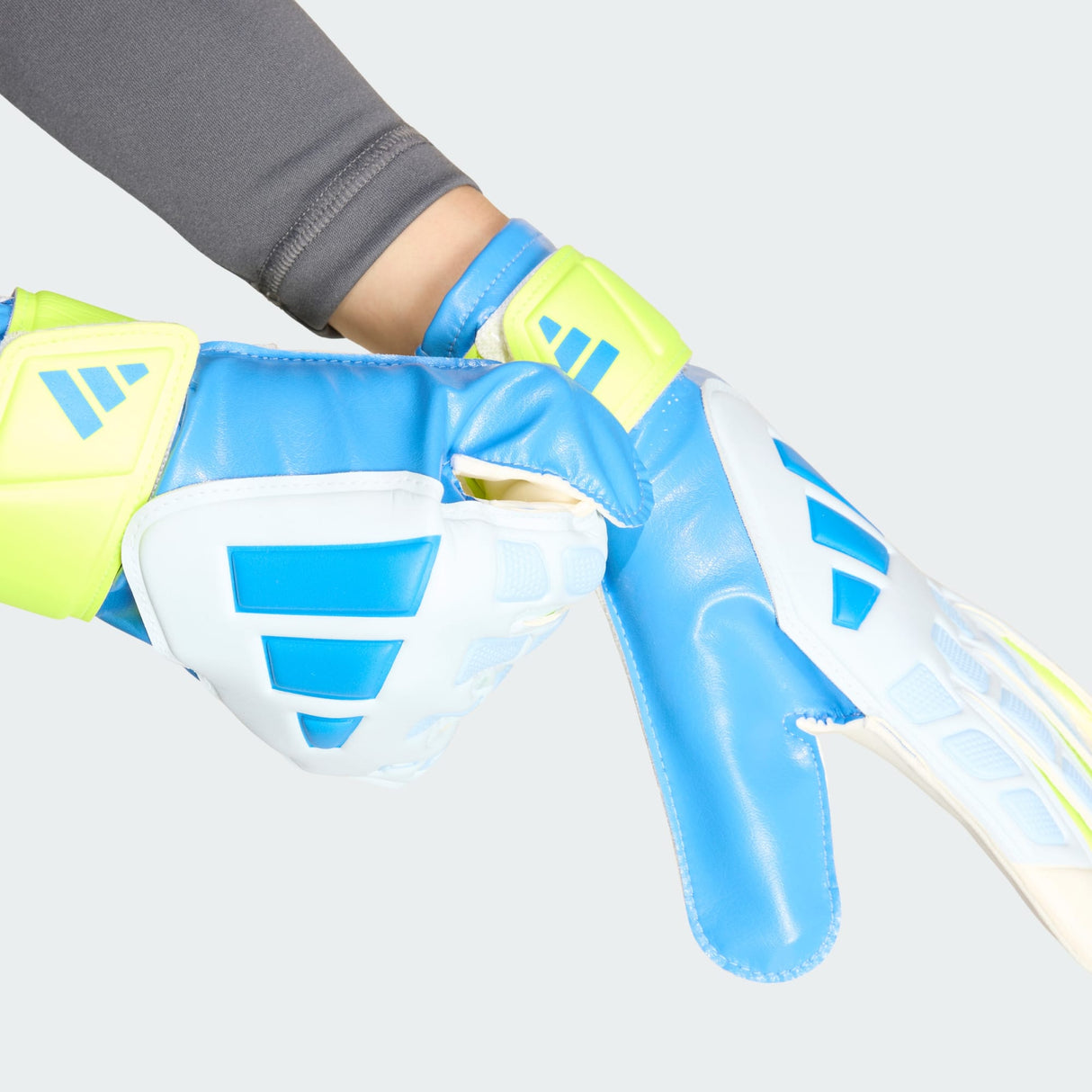 Junior Predator Training  Gloves [Ray Blue / Lucid Lemon]