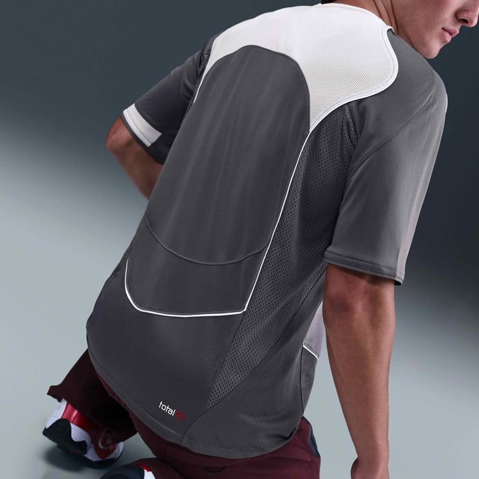 Total 90 Jersey [Lt Graphite/Sail/Gym Red]