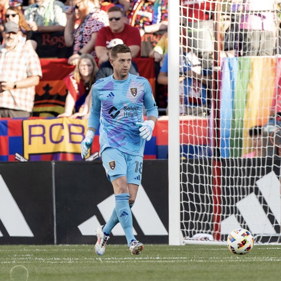 Raptor Typhoon [White/Cyan/Pink]